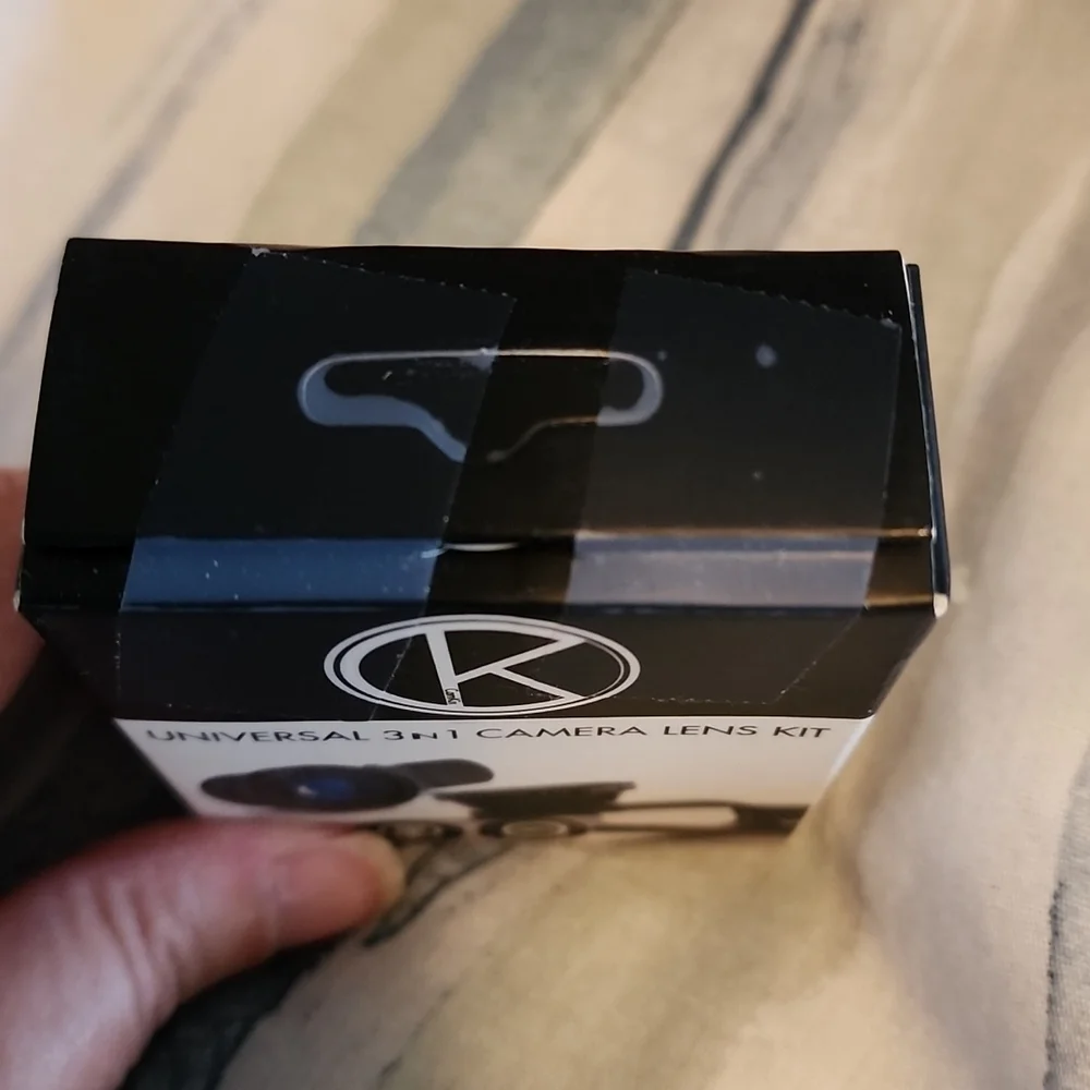 Nwt Universal 3 in 1 camera lens kit